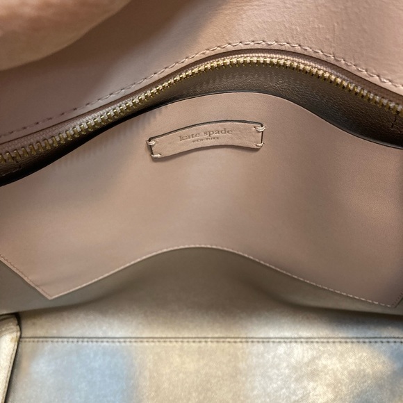 KATE SPADE PALE ROSE TOTE BAG WITH DETACHABLE KEY RING SCALLOPPED EDGE NWT - Picture 8 of 11